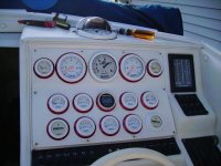 APACHE FUEL GUAGE.jpg
