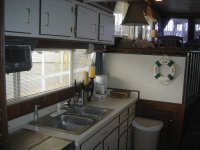 Scott's Houseboat 007.jpg
